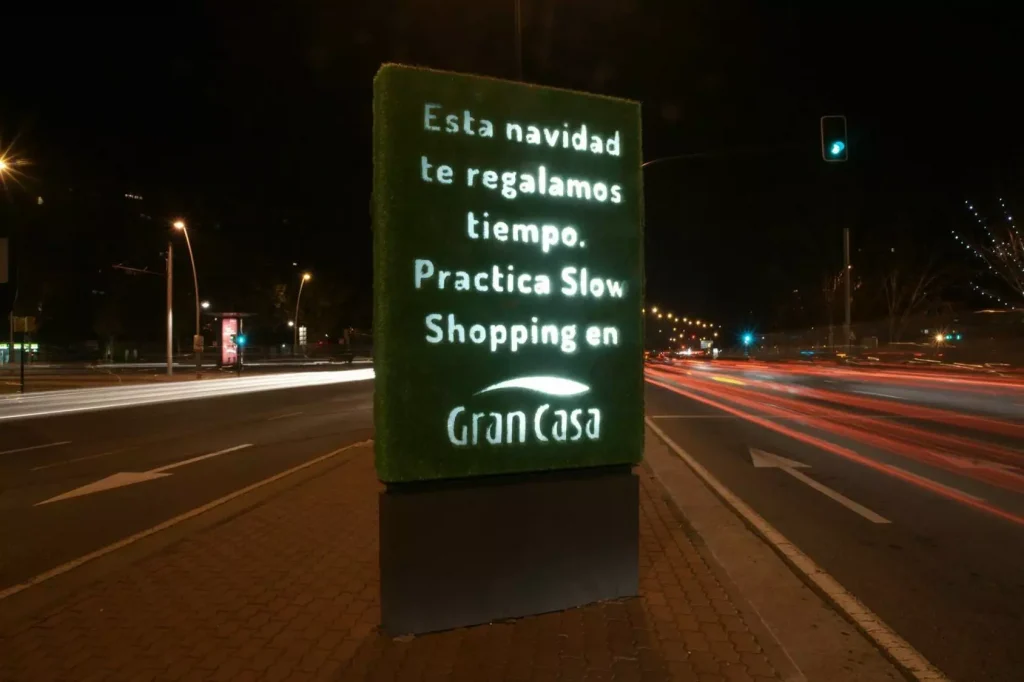 Mupi publicidad Campaña Slow Shopping GranCasa