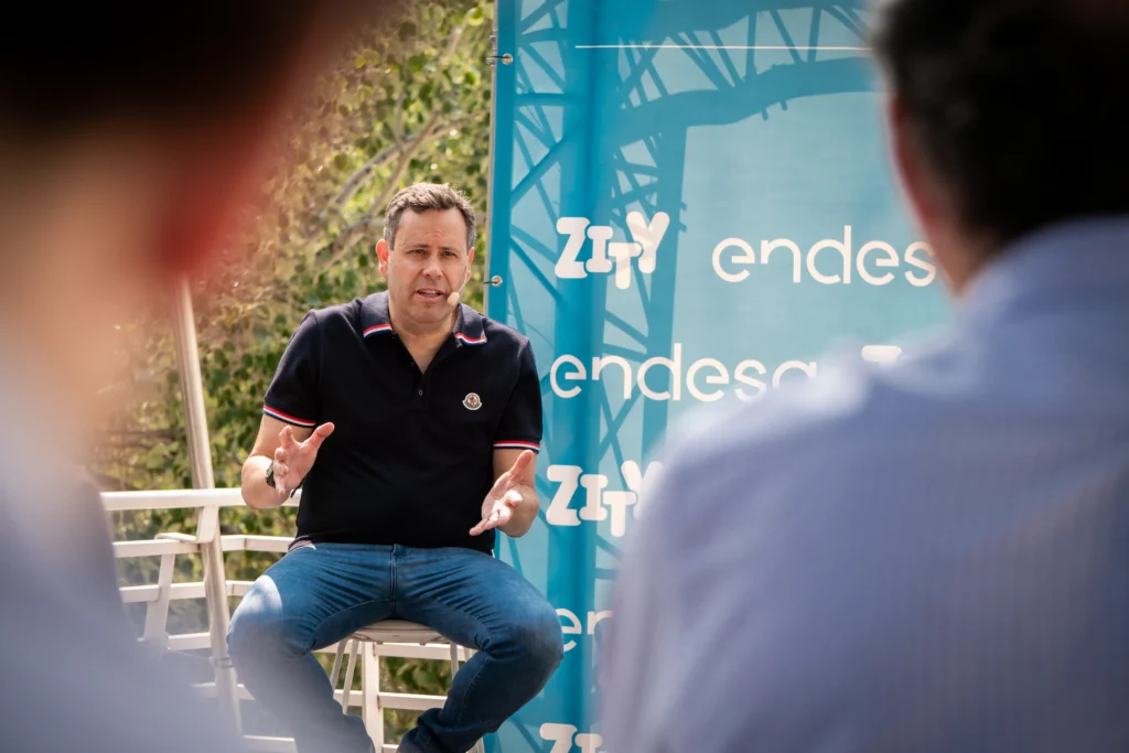 Michel Pérez (eventos MPH) en la presentación de Endesa y Espacio Zity